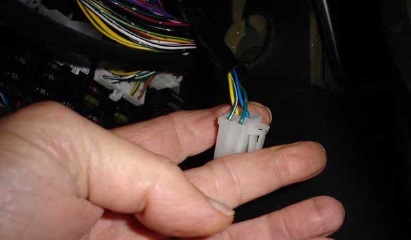 05-28-062002TrackerBreakWiresCopy_002