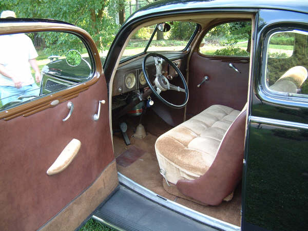 13021937_ford_club_coupe_014