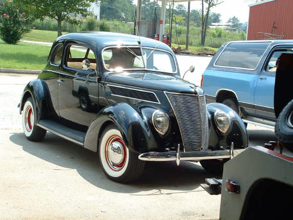 13021937_ford_club_coupe_039