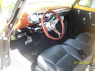 1954_Chevrolet_Tin_Woodie_4_Interior_Front_Driver_Side