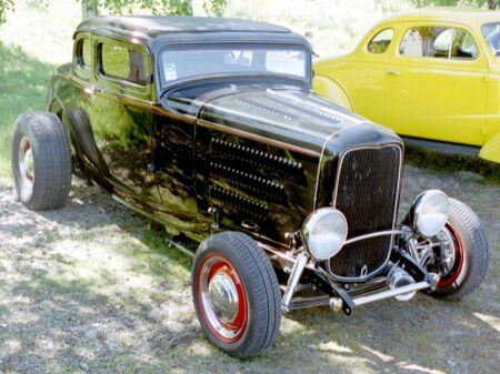 275FordRodFromSweden_DoDads01