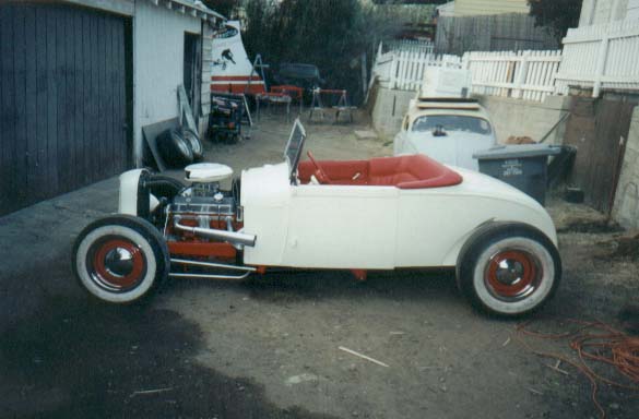 28011929whiteroadster1