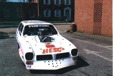 6129fornt_of_drag_car