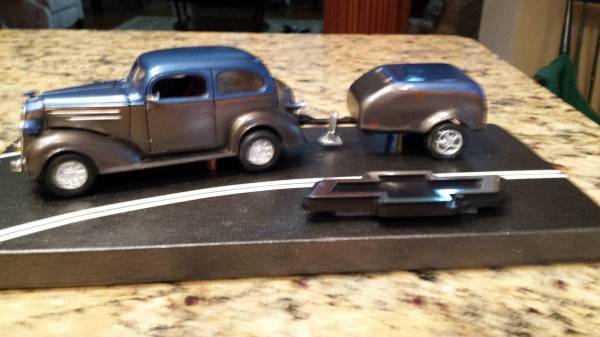 SCALE MODEL...SORRRY, LOUSY PIC.