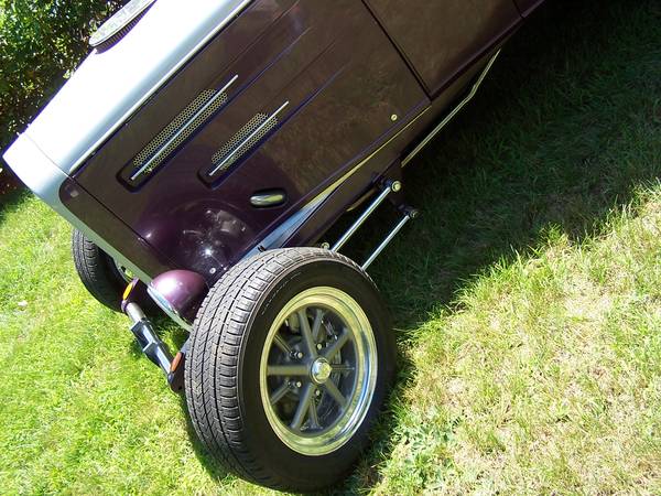 E.T. Ten spokes wheels.