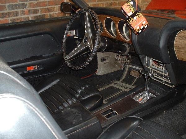 mustang_interior