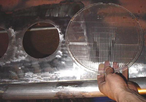 Headlights vs. Brakelights..