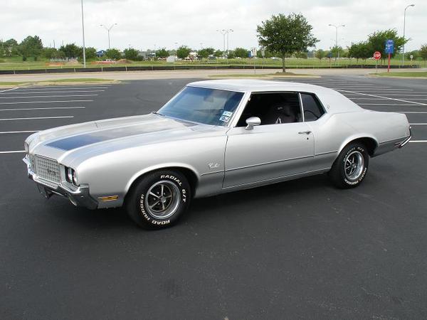 72_cutlass_supreme
