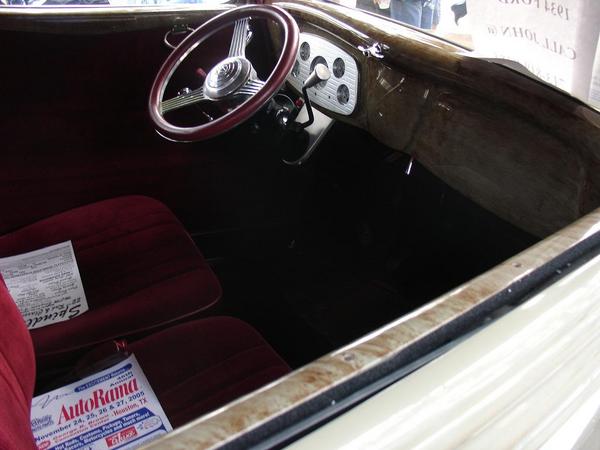 funky_green_s_interior