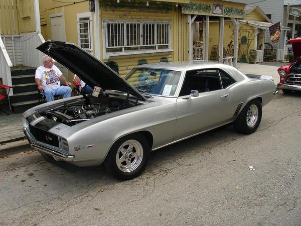 silver_camaro