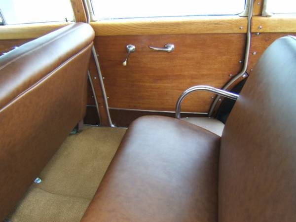 1949_CHEVROLET_TIN_WOODIE_7_backseat_interior