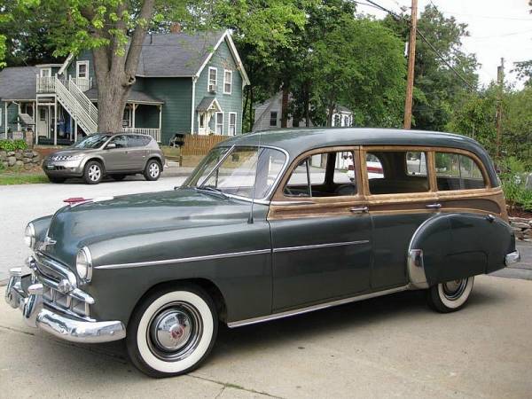 1949_Chevrolet_Styleline_DeLuxe_Woody_Station_Wagon