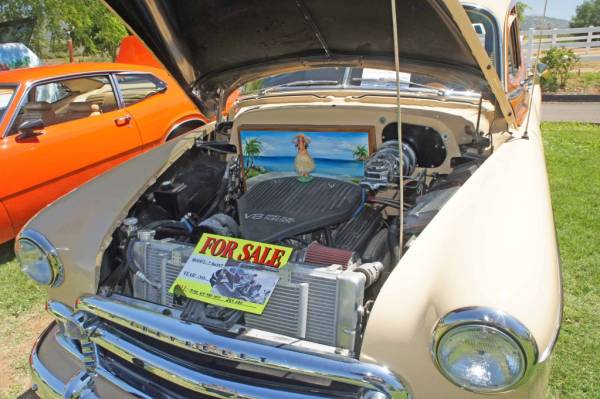 1950_Chevy_Tin_Woody_15_front_with_hood_up