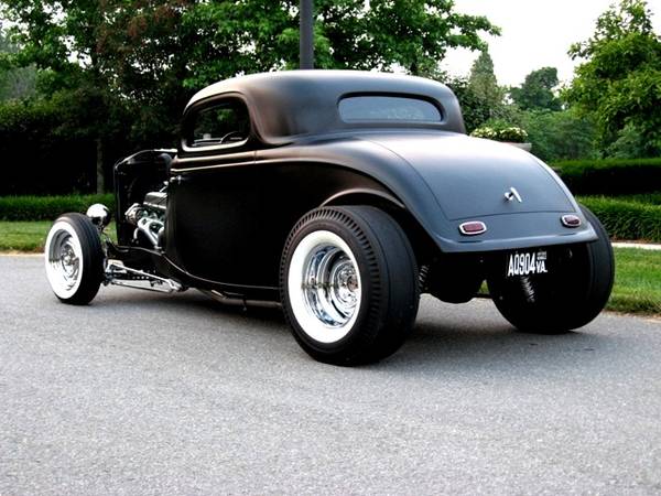 '33 Ford by Lee Martin