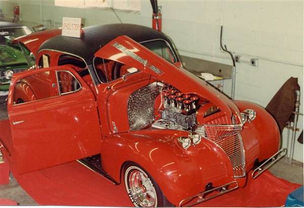 39_chevy_in_show