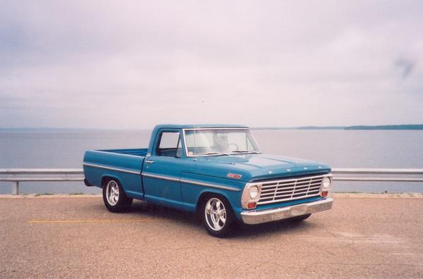 1967 F-100 b