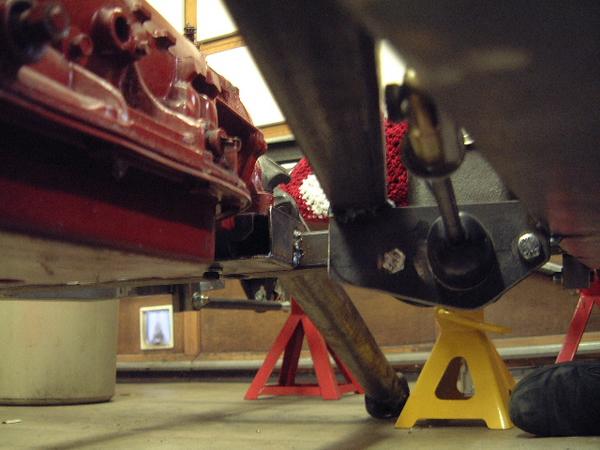 road view of brake cyl & brkt