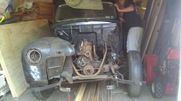 1947 Ford Super Deluxe