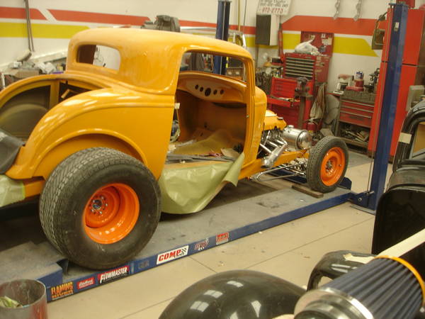 Body mounted, wiring run