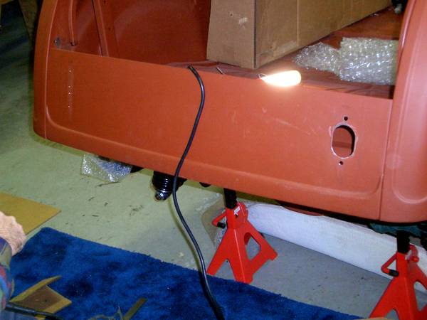 Cutting panel for rear lights.